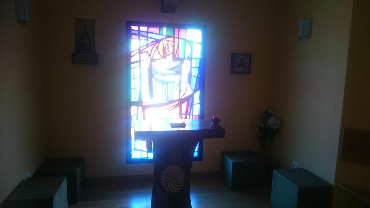 Hotel Santuario Urkiola - Lagunetxea Urquiola Bagian luar foto