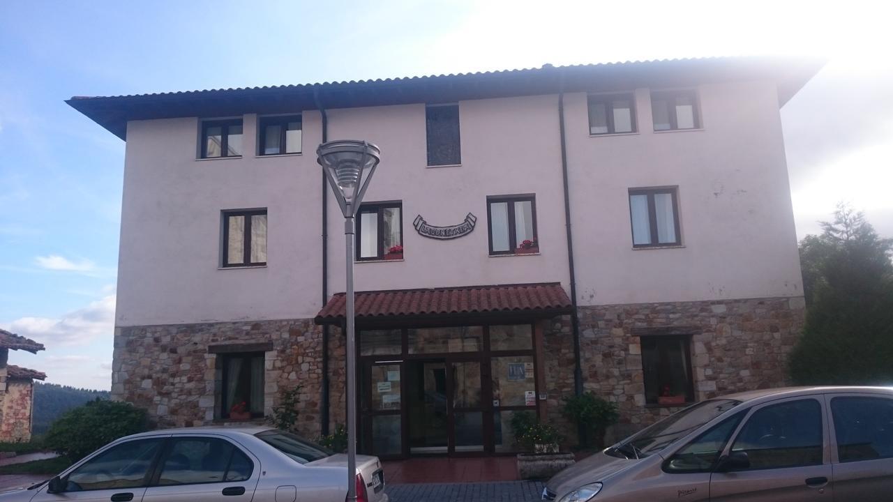 Hotel Santuario Urkiola - Lagunetxea Urquiola Bagian luar foto